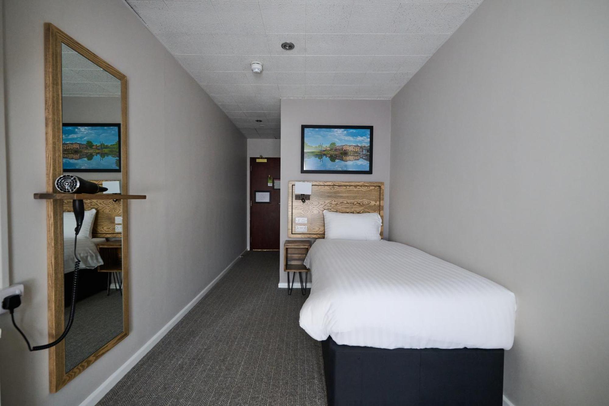 White Hart, Exeter By Marston'S Inns Экстерьер фото